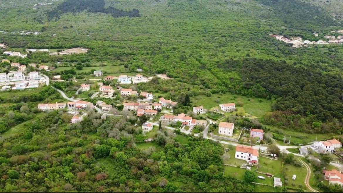 Bonvivan House Diminici Luaran gambar